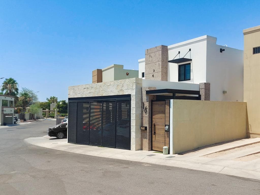 House for sale in Santa Bárbara Residencial, north of Hermosillo.