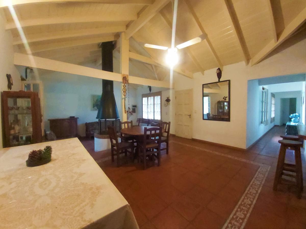 Beautiful property with a 3,000 m2 lot in the Parque Exaltación neighborhood