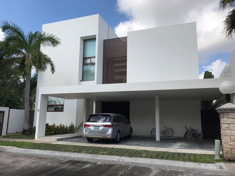 House for Sale, 4 Bedrooms, Double Lot, Pool, Garden, Villa Magna Residential Complex, Cancún