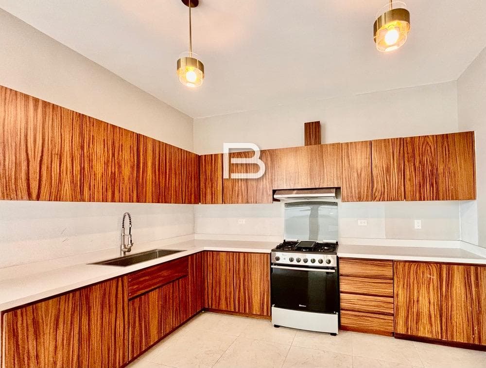 Brand-New House for Sale in a Tree-Lined Residential Neighborhood