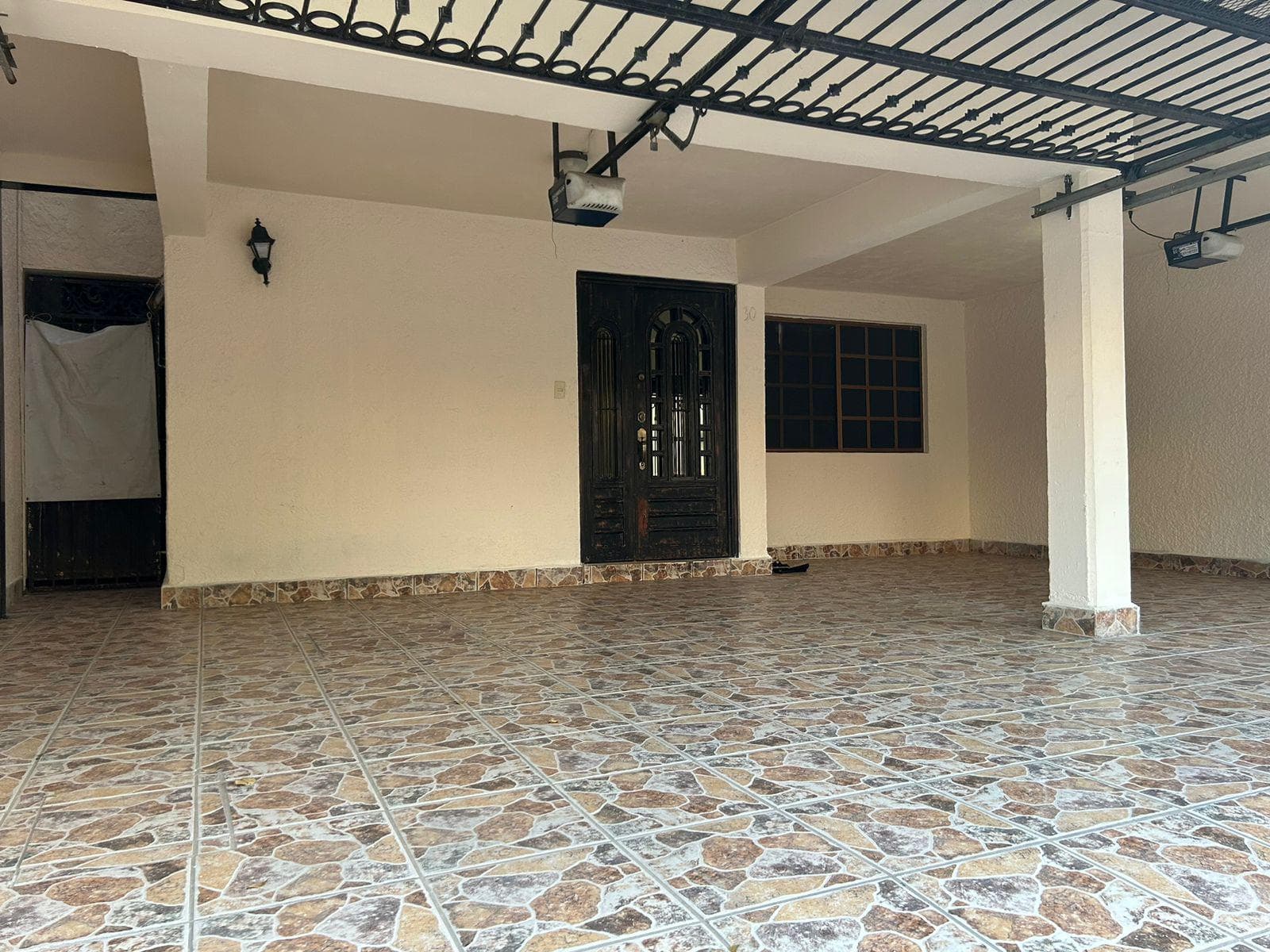 House for Sale in the Nueva Galicia Subdivision
