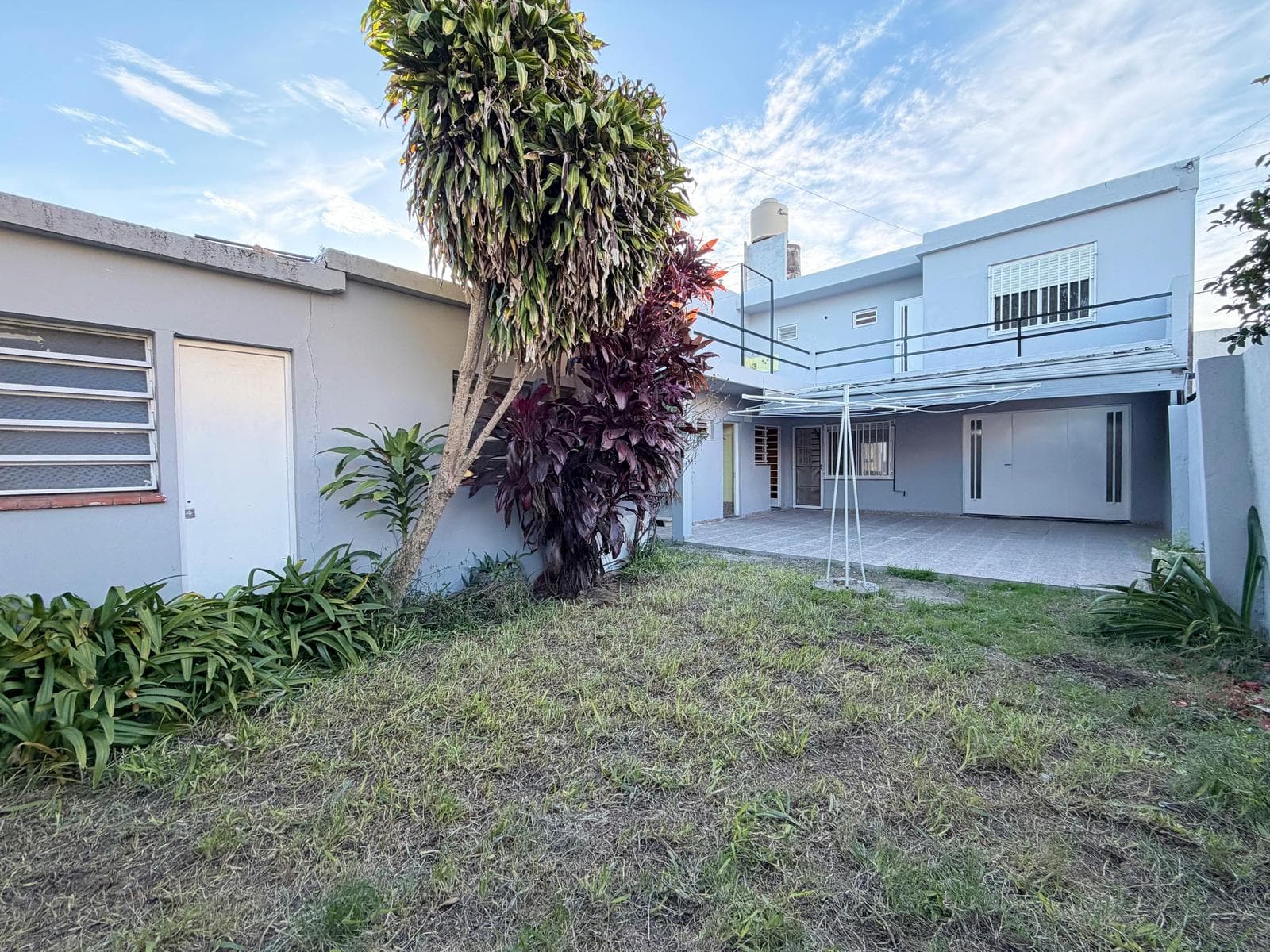 FOR SALE - 3-bedroom house with garage and backyard in the northern part of Arroyito Refinerias, Rosario
