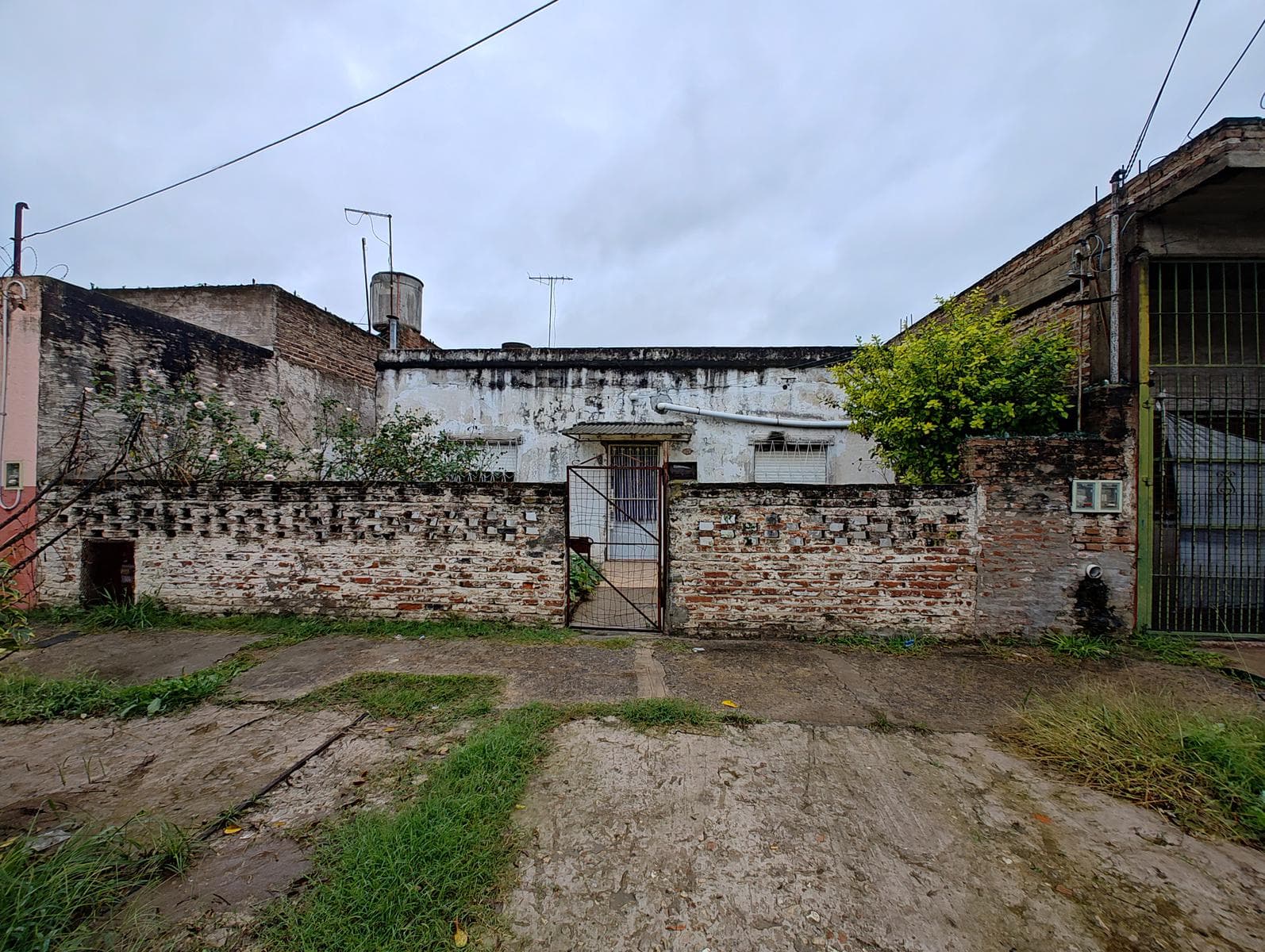 House for sale on a 300-meter lot in G. de Laferrere