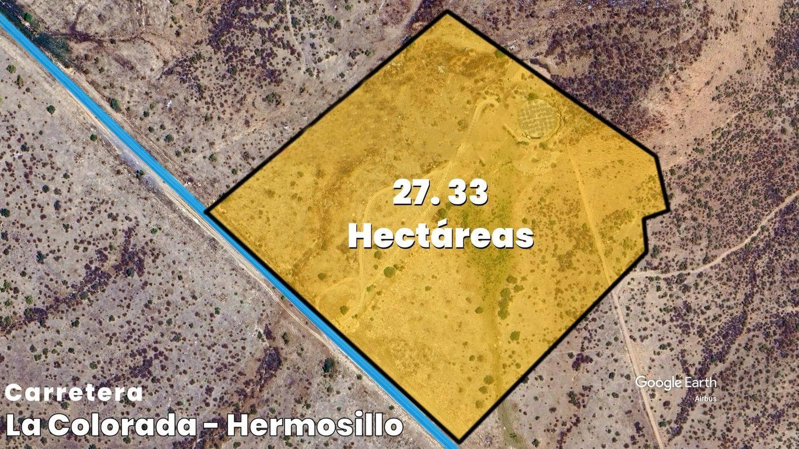 Two plots of land for sale on the road to La Colorada