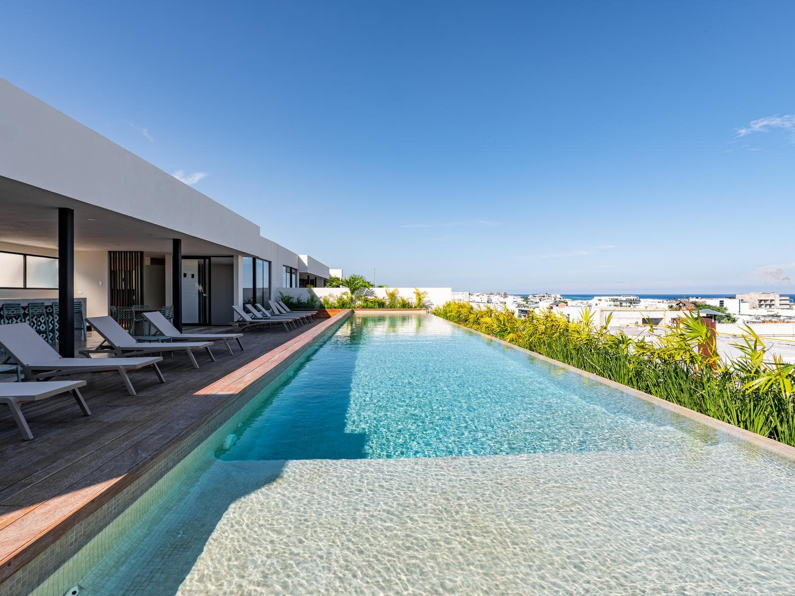 1-bedroom, 1-bathroom apartment for sale in downtown Playa del Carmen