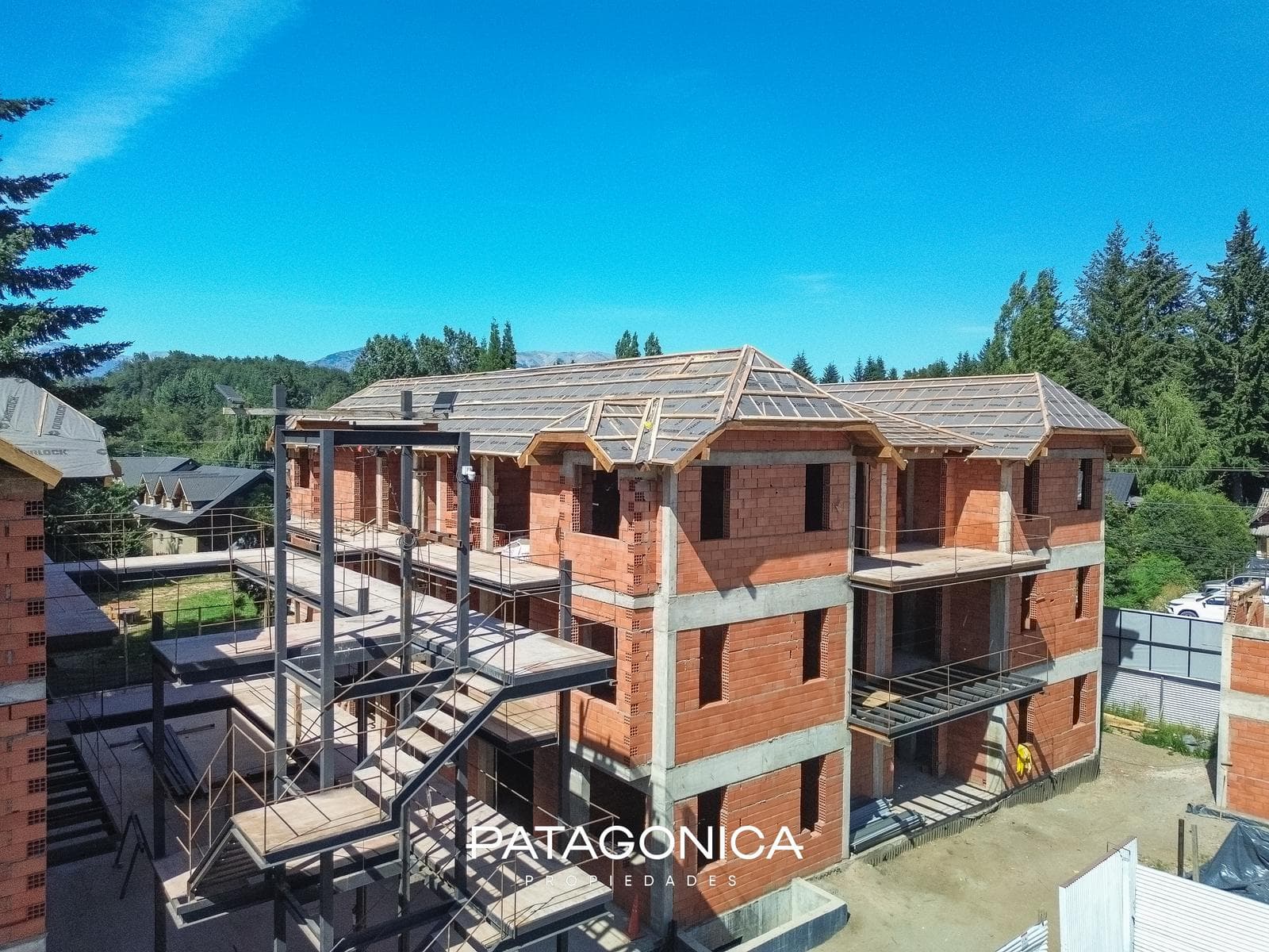 FOR SALE: 56-square-meter ground-floor apartment in Building II, Villa La Angostura