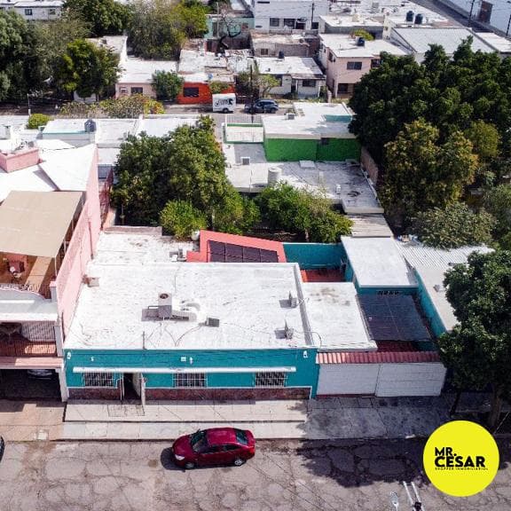 Centrally located single-story house with a spacious patio in the 5 de Mayo neighborhood