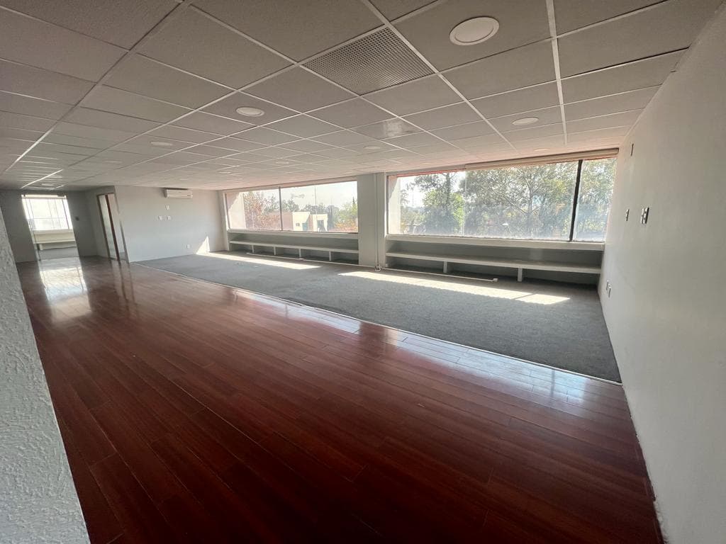 Office for rent in Bosques de las Lomas
