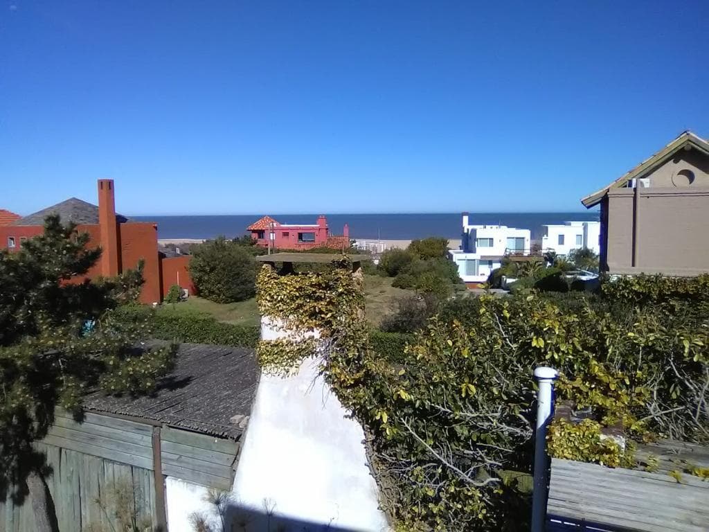 LA BARRA: EL MALVON HOUSE RENTAL