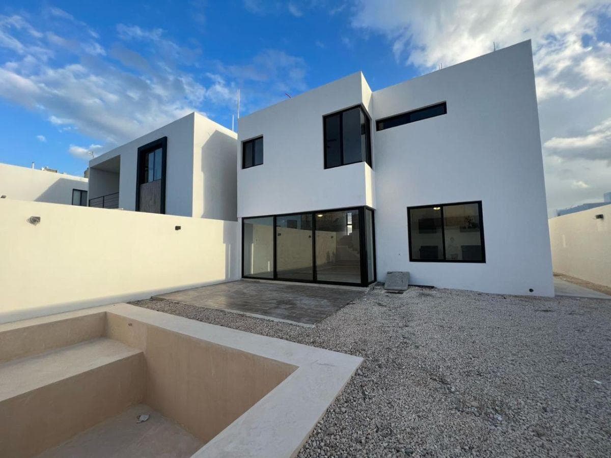 LAST UNIT available in a gated community, located across from the Clubhouse, CONKAL, Mérida