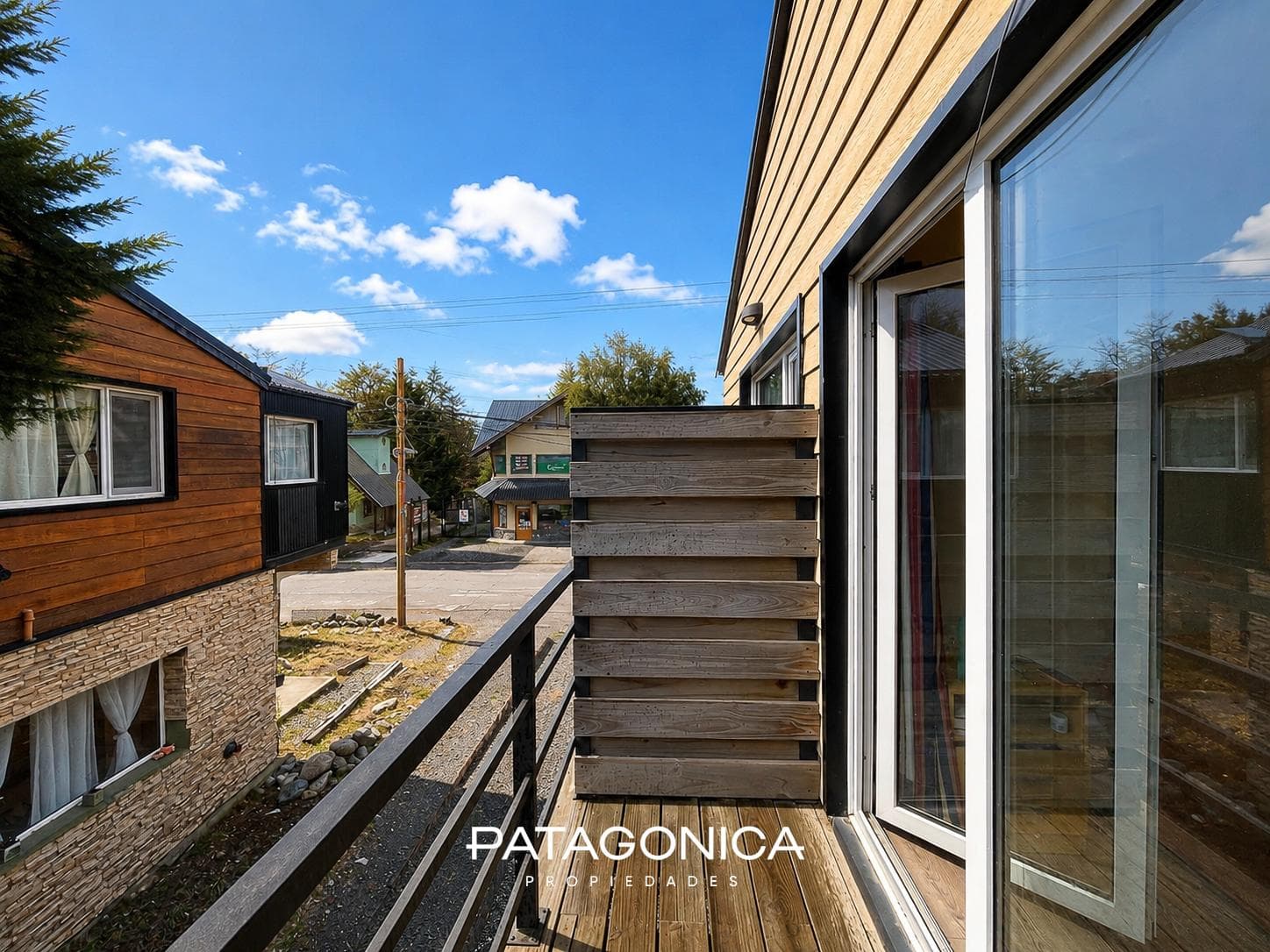 FOR SALE—3-ROOM APARTMENT IN THE CITY CENTER, VILLA LA ANGOSTURA