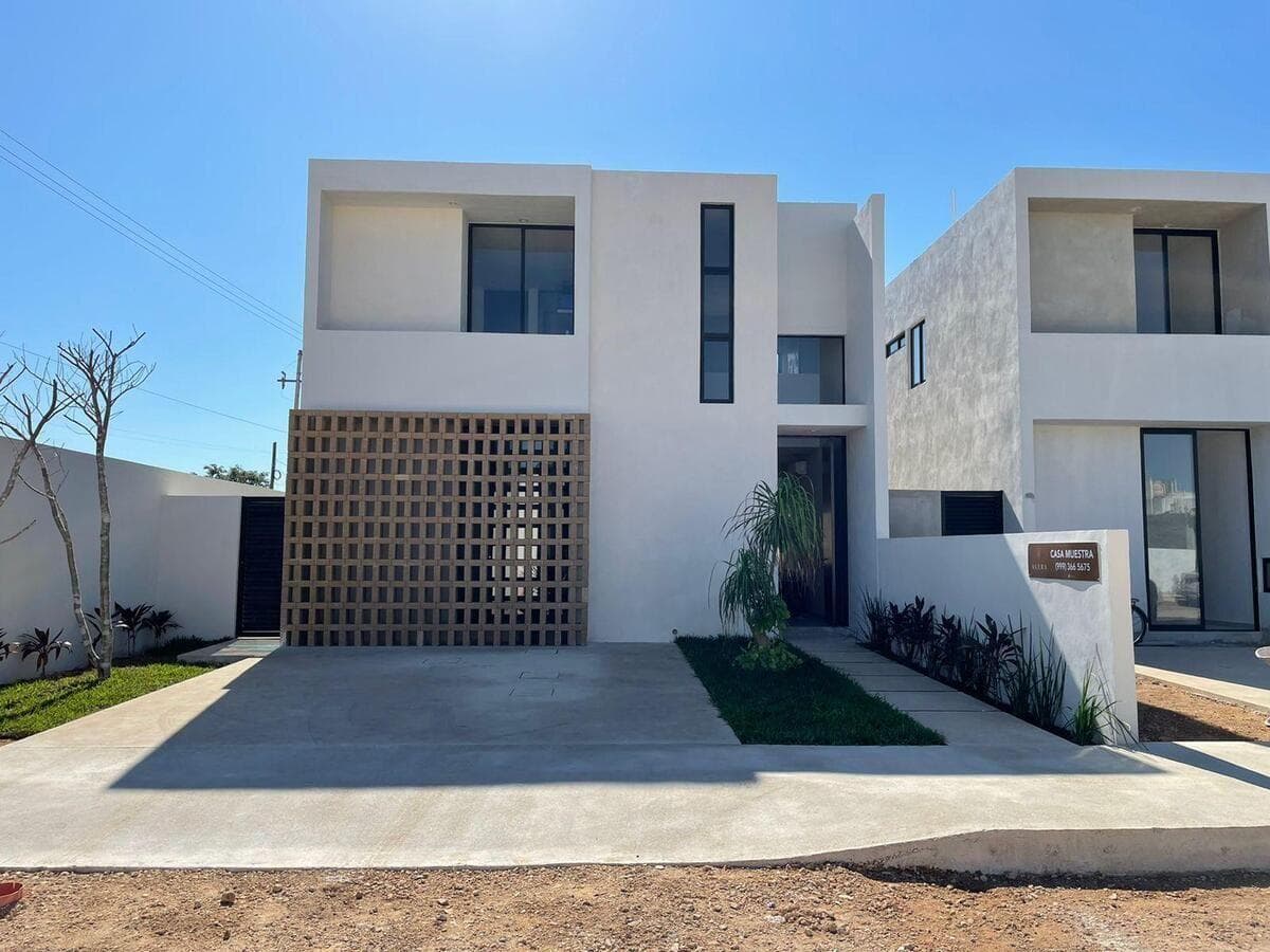 House on a PRIVATE lot with a bedroom on the ground floor in Dzitya, Mérida