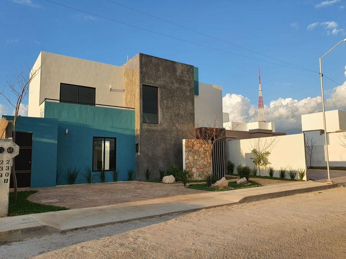 House with SPACIOUS ROOMS in Conkal, north of Mérida