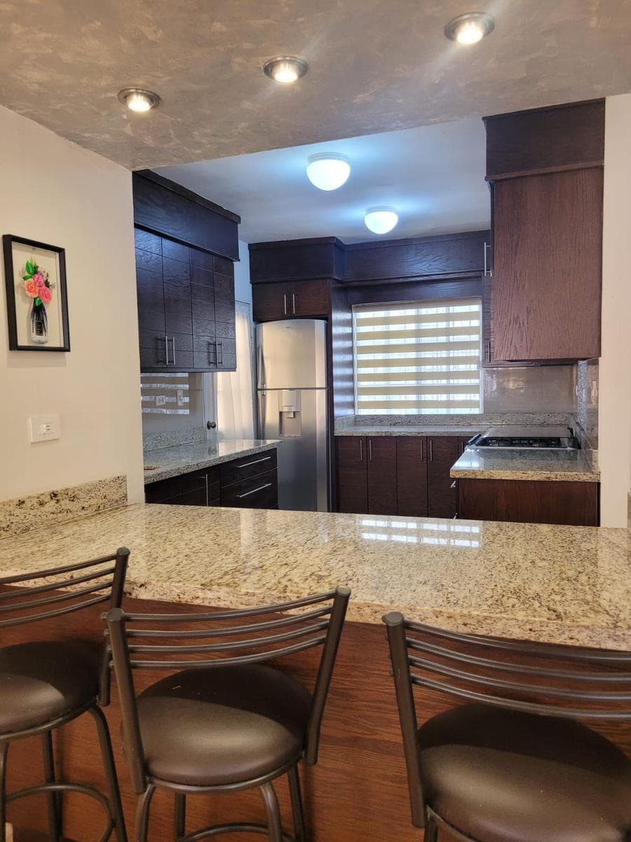 Fully Equipped and Partially Furnished House for Rent in the Los Claustros Universidad Neighborhood