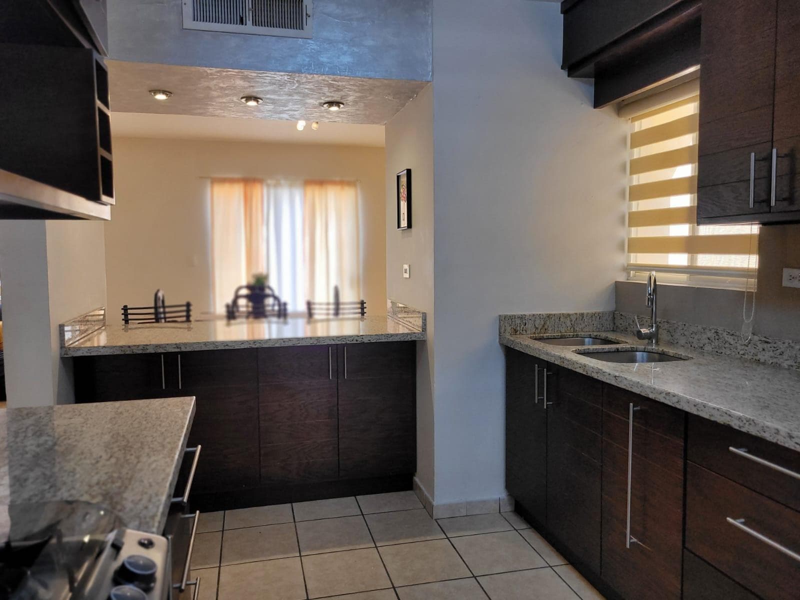 Fully Equipped and Partially Furnished House for Rent in the Los Claustros Universidad Neighborhood