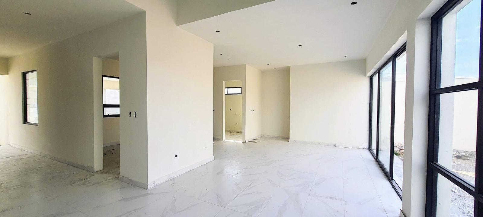 House for sale in Saltillo, northern Coahuila—4 bedrooms