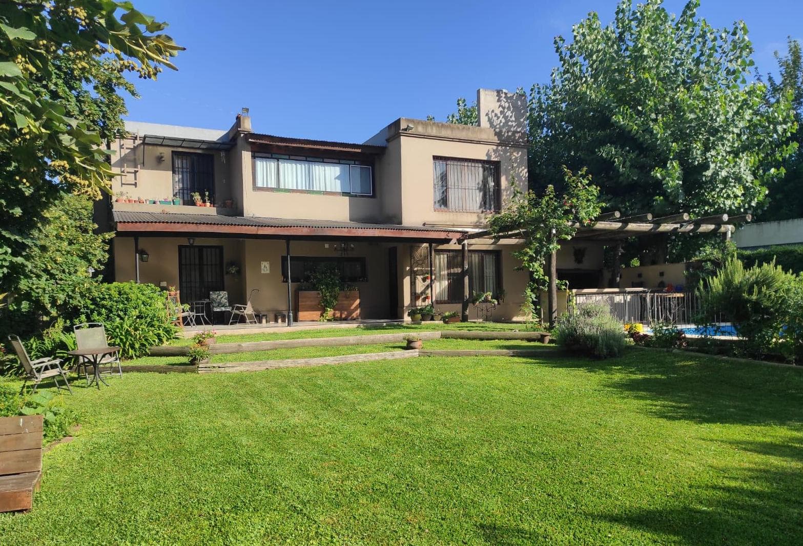 House for Short-Term Rent in Bella Vista