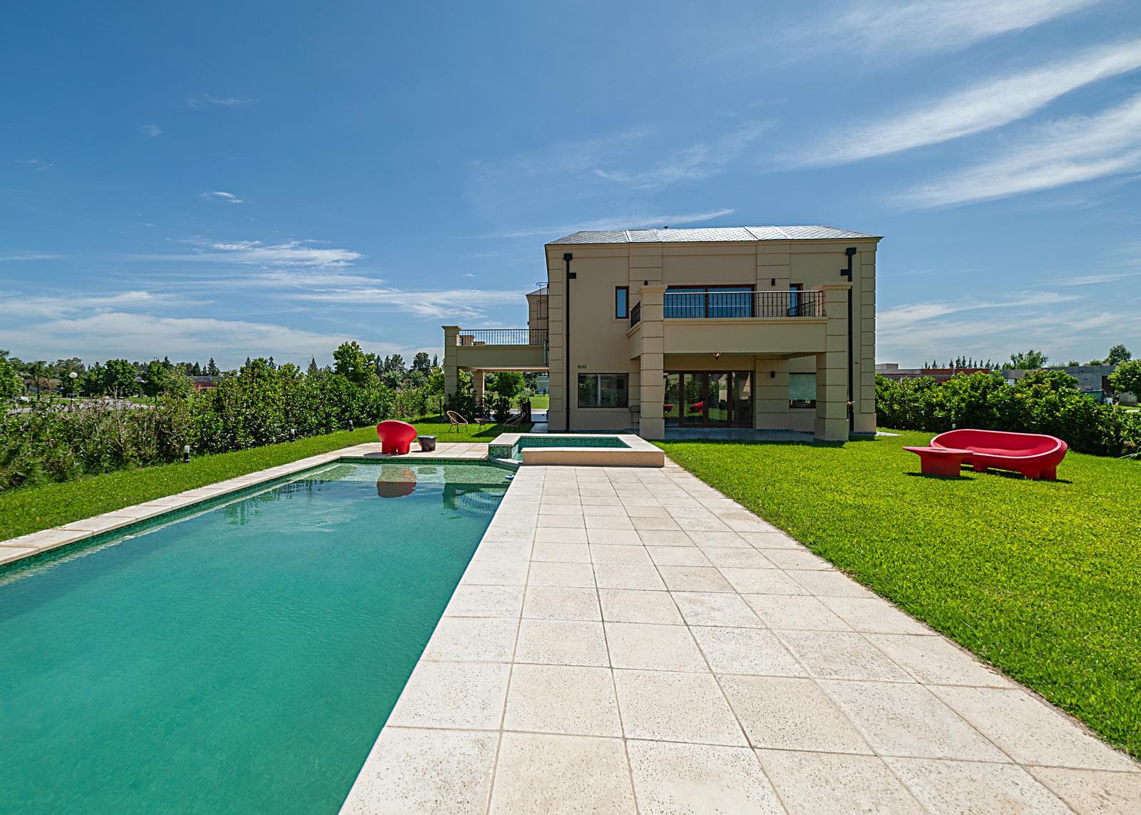 6-Room House for Sale in Fincas del Alba, Canning