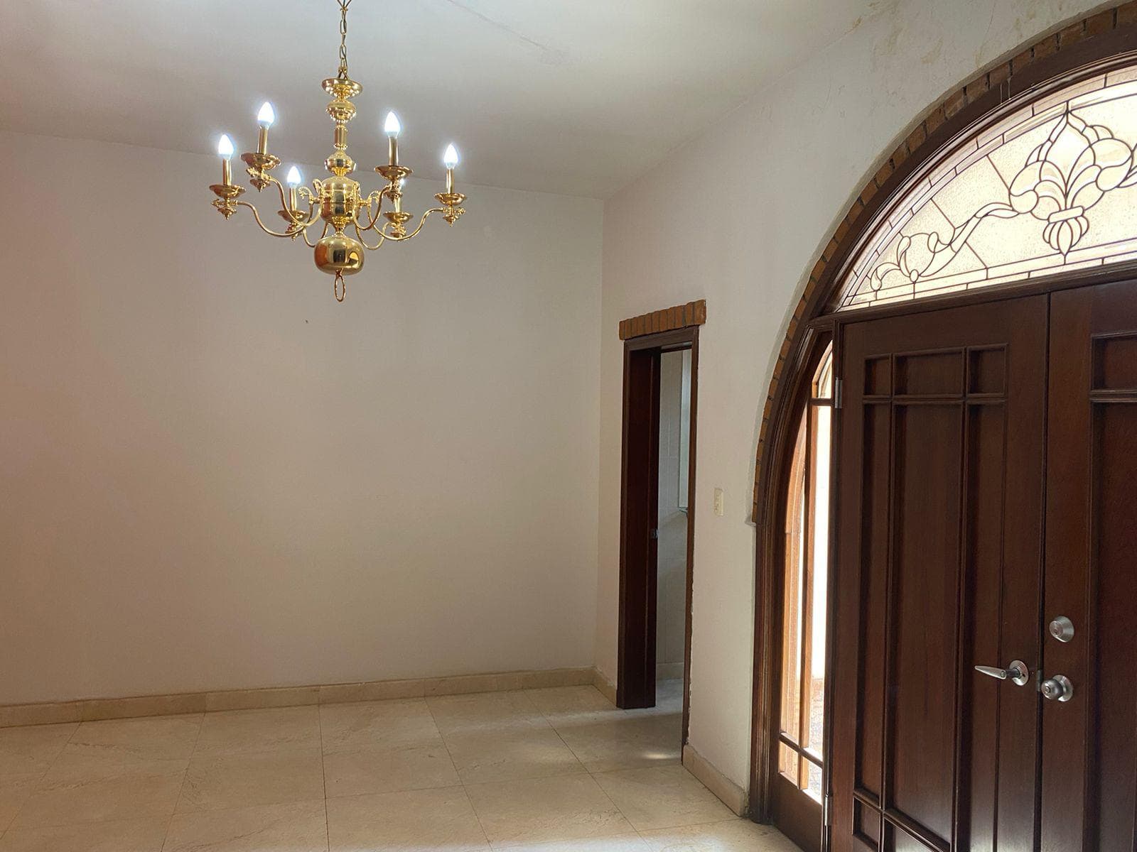 House for Rent in Plaza Inn, Near the North Exit