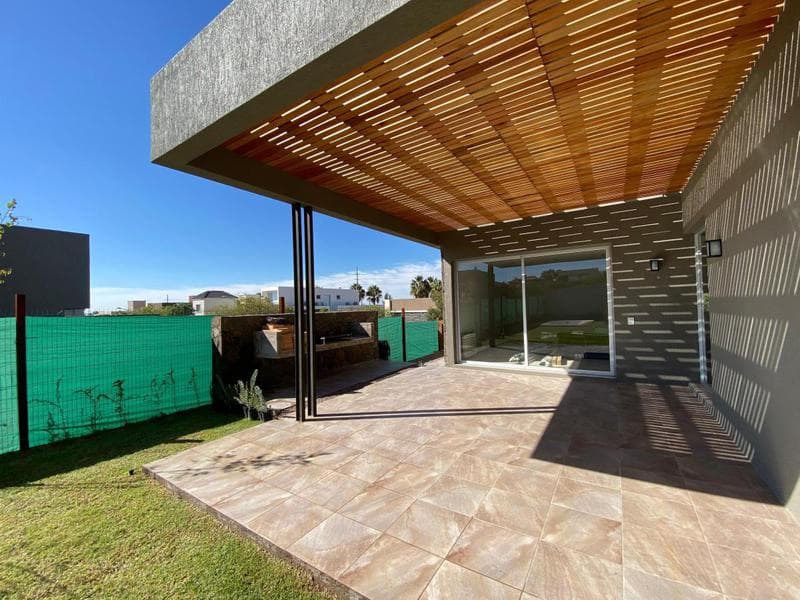 Spectacular Palmares Valley Home