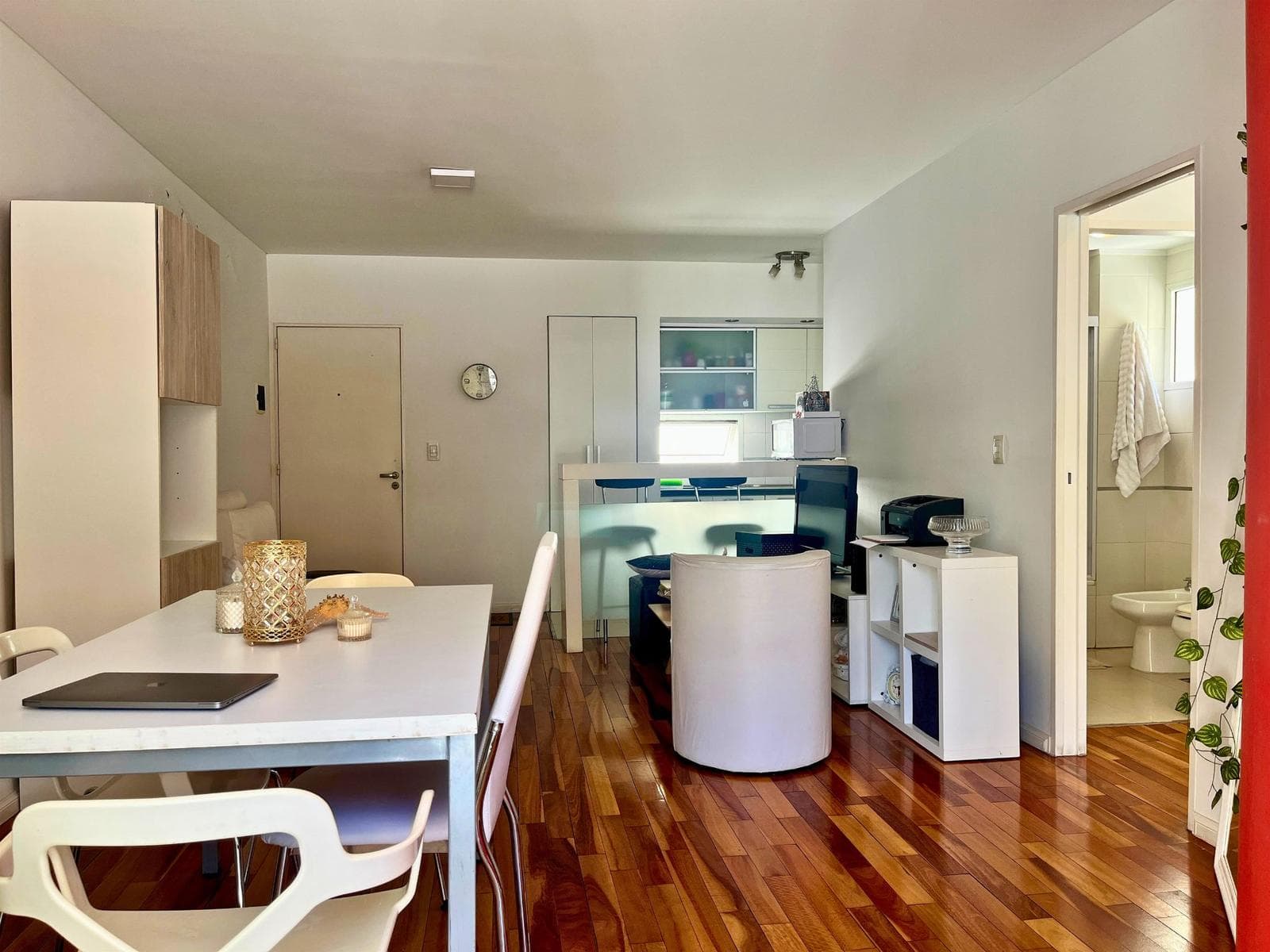 1-BEDROOM APARTMENT FOR SALE IN MONTEVIDEO 1300