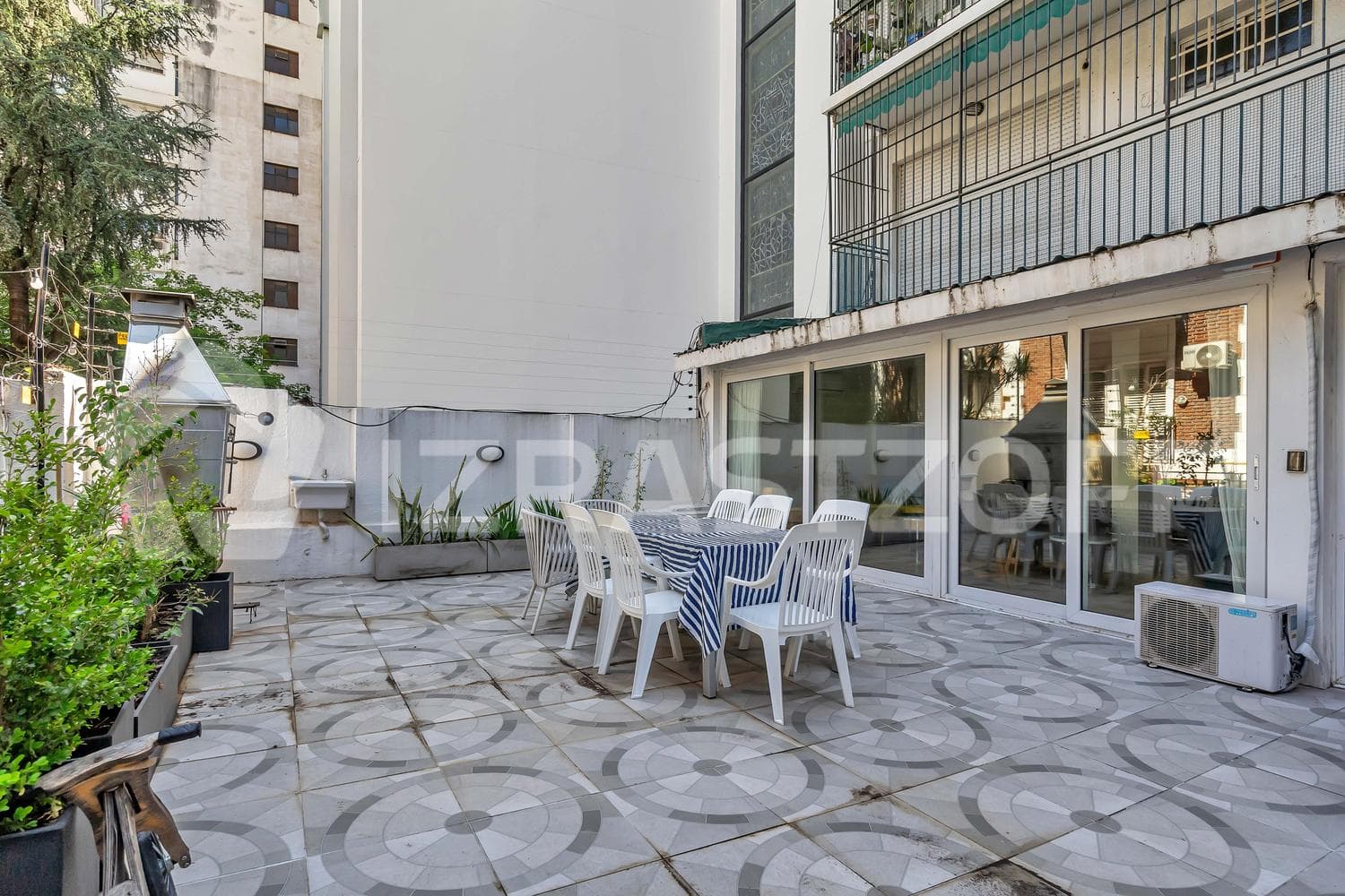 Departamento en en venta Palermo Chico, 4 ambientes con terraza y cochera.