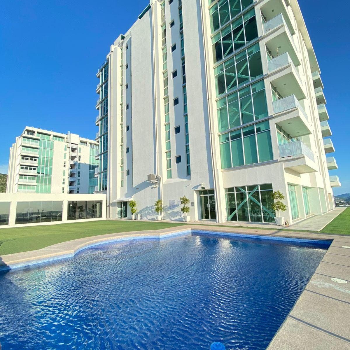 Furnished and fully equipped apartment for rent on the 40th floor