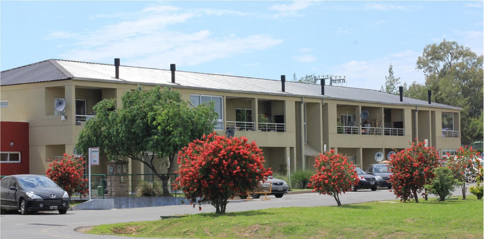 VENTA DEPARTAMENTO 2 AMBIENTES CON COCHERA TERRAZA Y JACUZZI EN ALTOS DE HUDSON 2