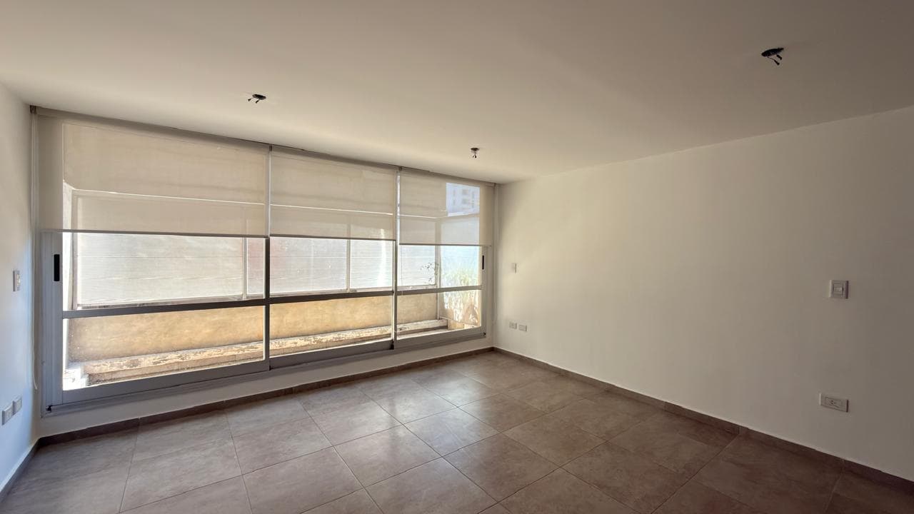 Eligible for Financing / Apartment or Commercial Office for Sale; Garage Option. Tribunales