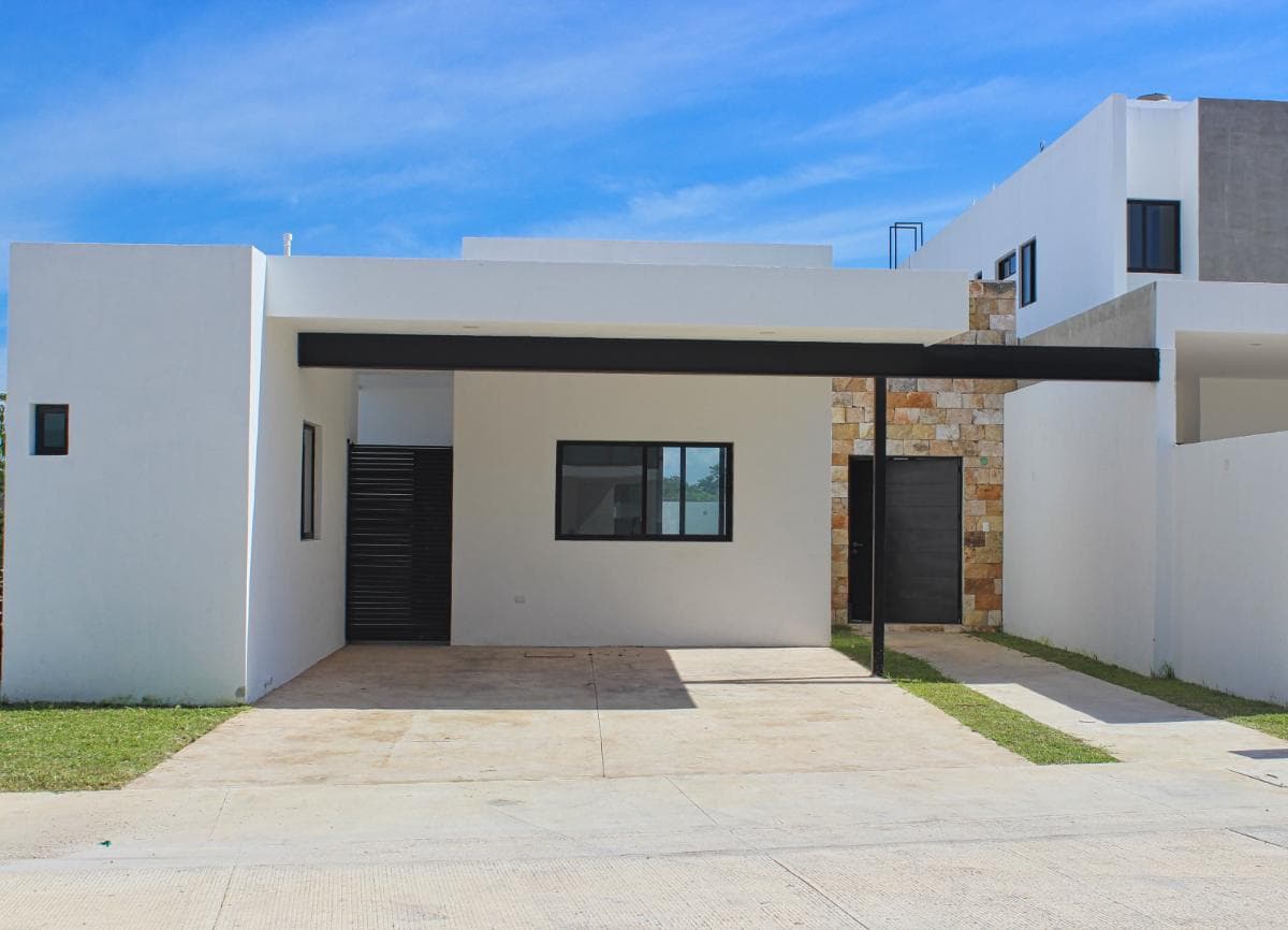 House North of Mérida, Conkal, on a Private Street
