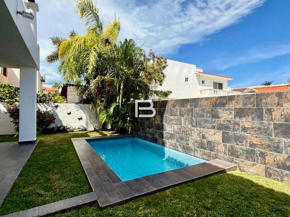 Isla Dorada: Furnished House for Rent