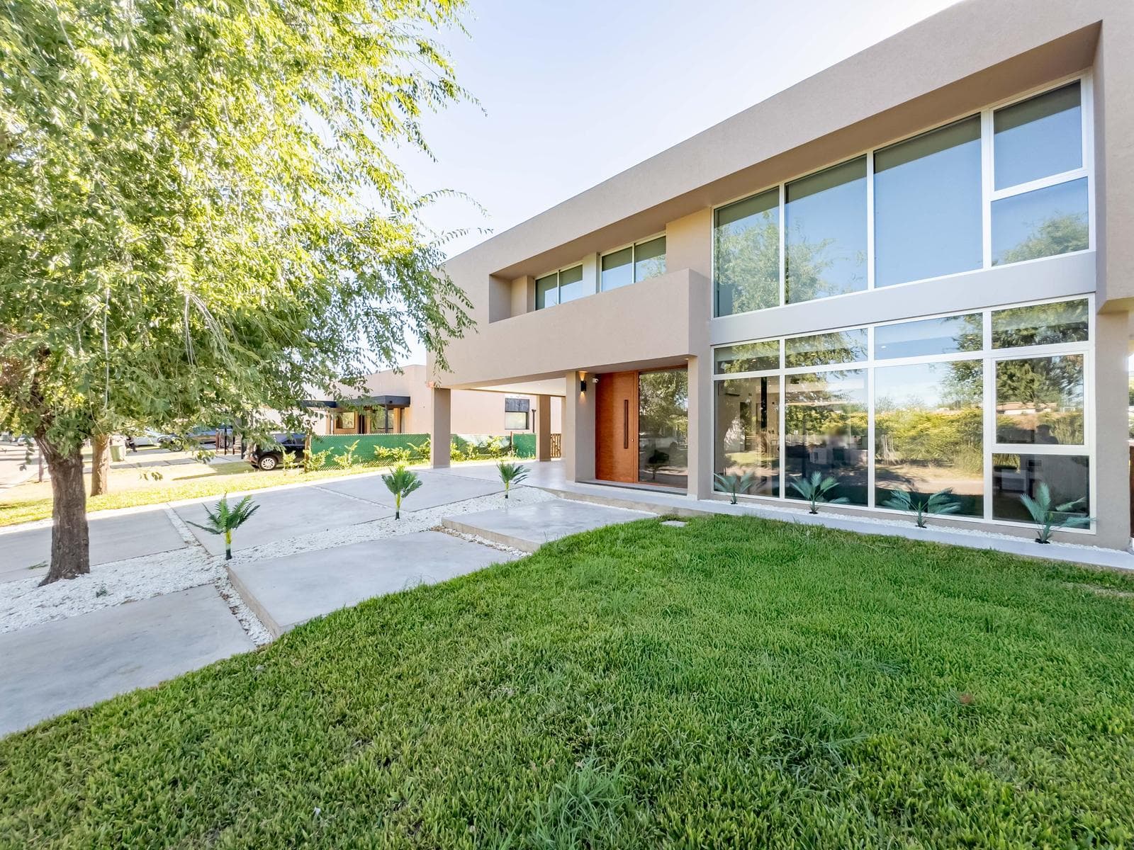 FOR SALE - 4-bedroom house with a pool, porch, and barbecue area - Aguadas neighborhood, Funes.