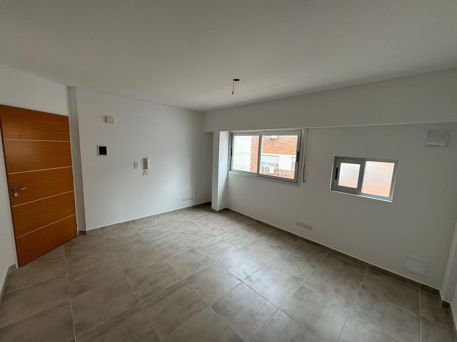 Beautiful studio apartment for sale in the Martin neighborhood—qualifies for a loan