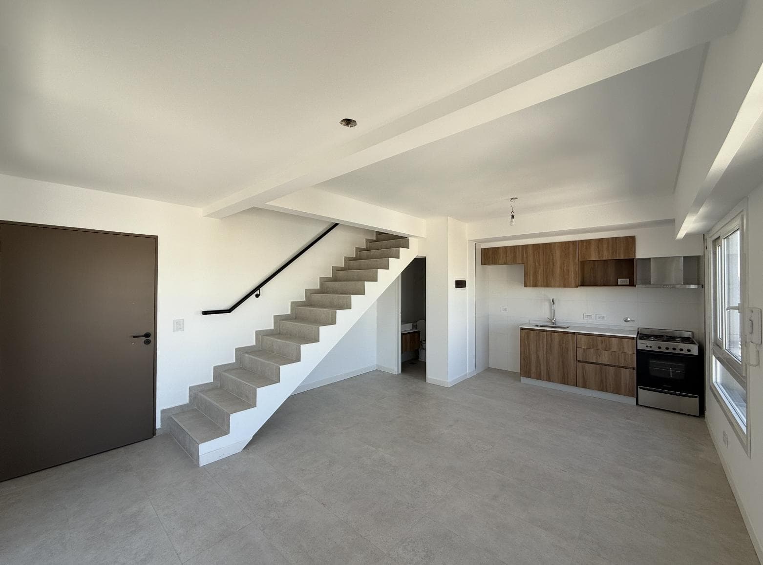 FOR SALE: BRAND-NEW 2-ROOM DUPLEX APARTMENT IN CABALLITO WITH AMENITIES