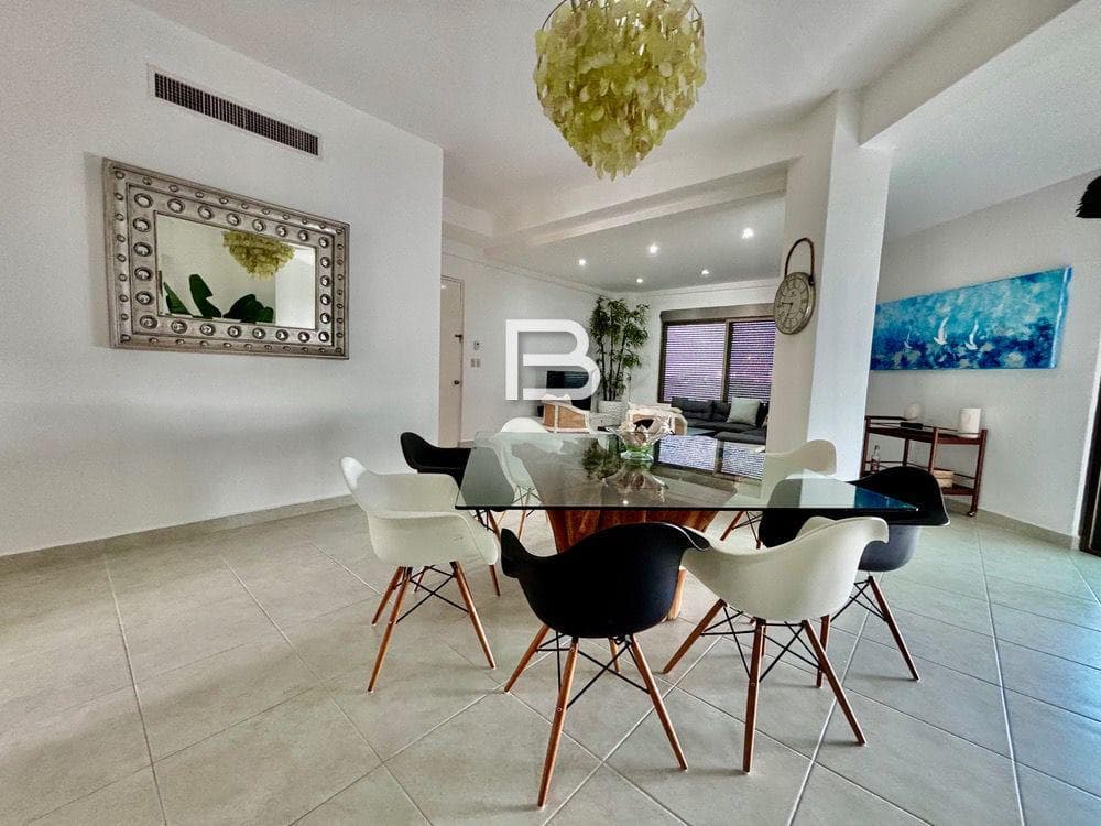 Isla Dorada: Furnished Apartment for Rent
