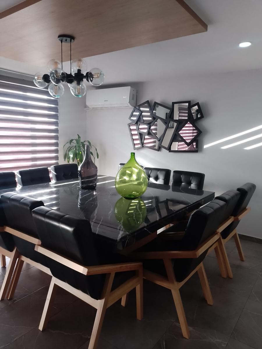 Casa en condominio venta en El Condado con Alberca