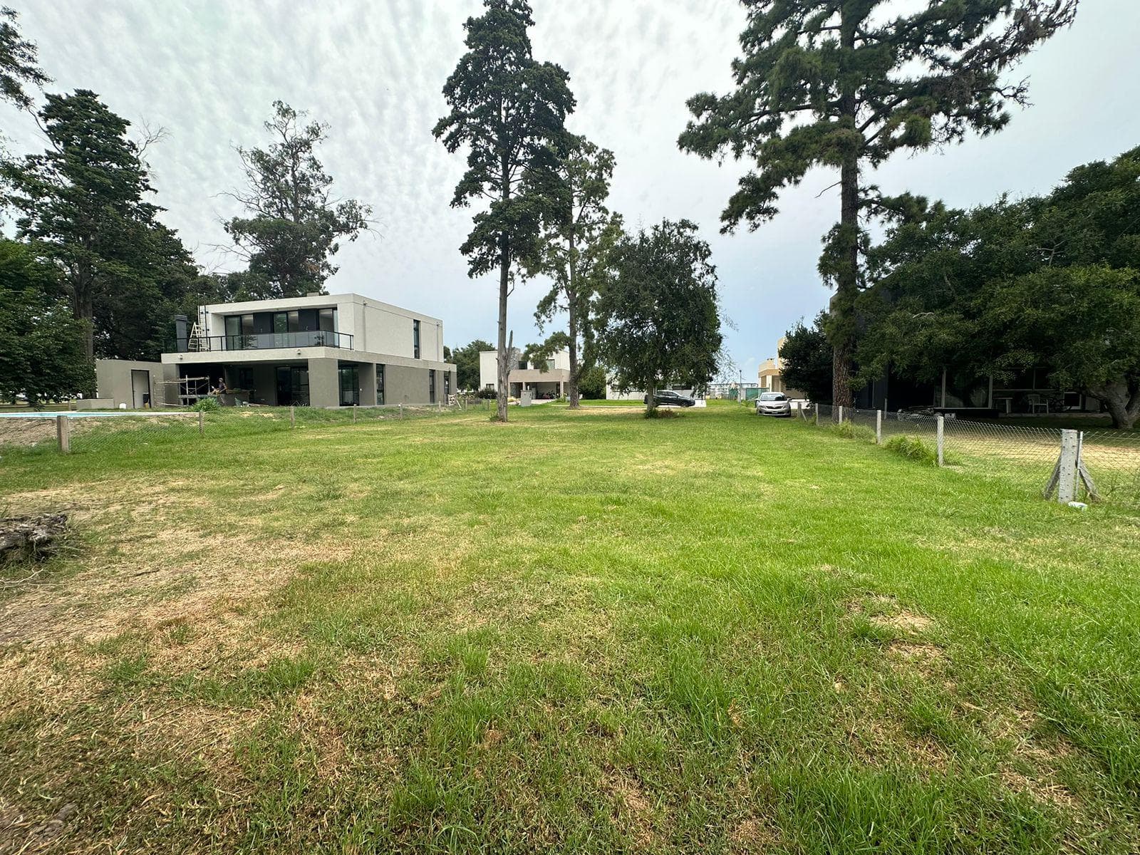 PERIMETER LOT FOR SALE IN GREENVILLE. FINANCING AVAILABLE.