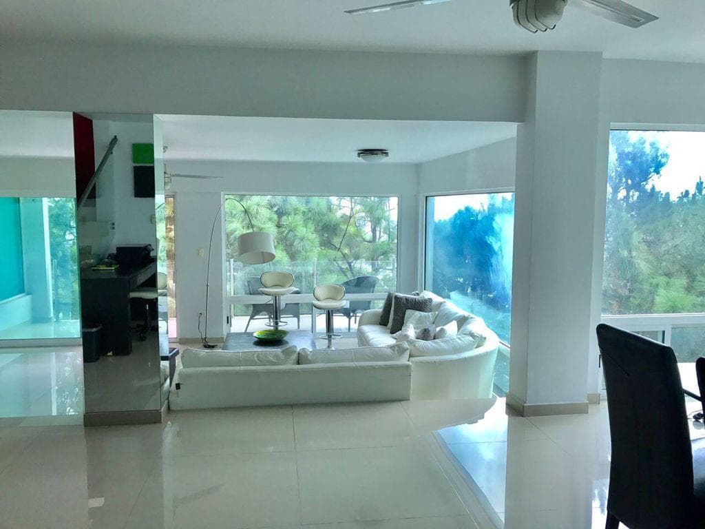 House for Sale in the Valley with a Pool, Basketball Court, Soccer Field, and Tennis Court