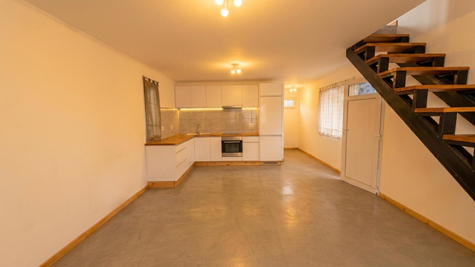BARGAIN SALE: 74 m² house on a 250 lot—open to offers—2 bedrooms, North Villa la Angostura