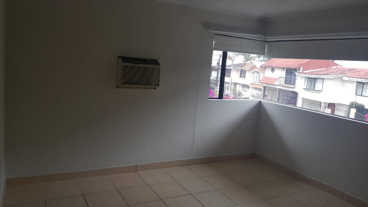 House for sale in Xalapa, Veracruz, in the Sipeh Animas private development, 5 bedrooms