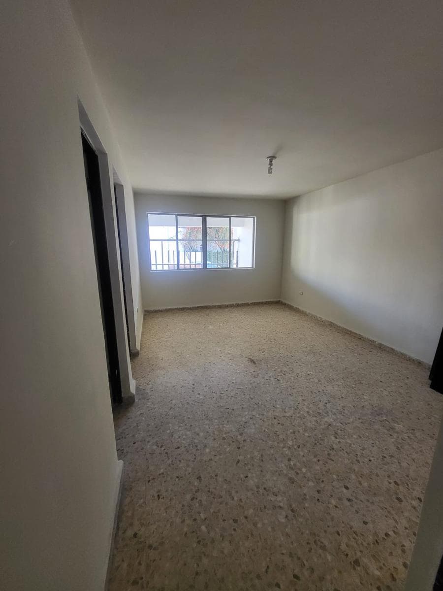 HOUSE FOR SALE IN "CONTRY" IN MONTERREY, N.L. (Completely Remodeled)