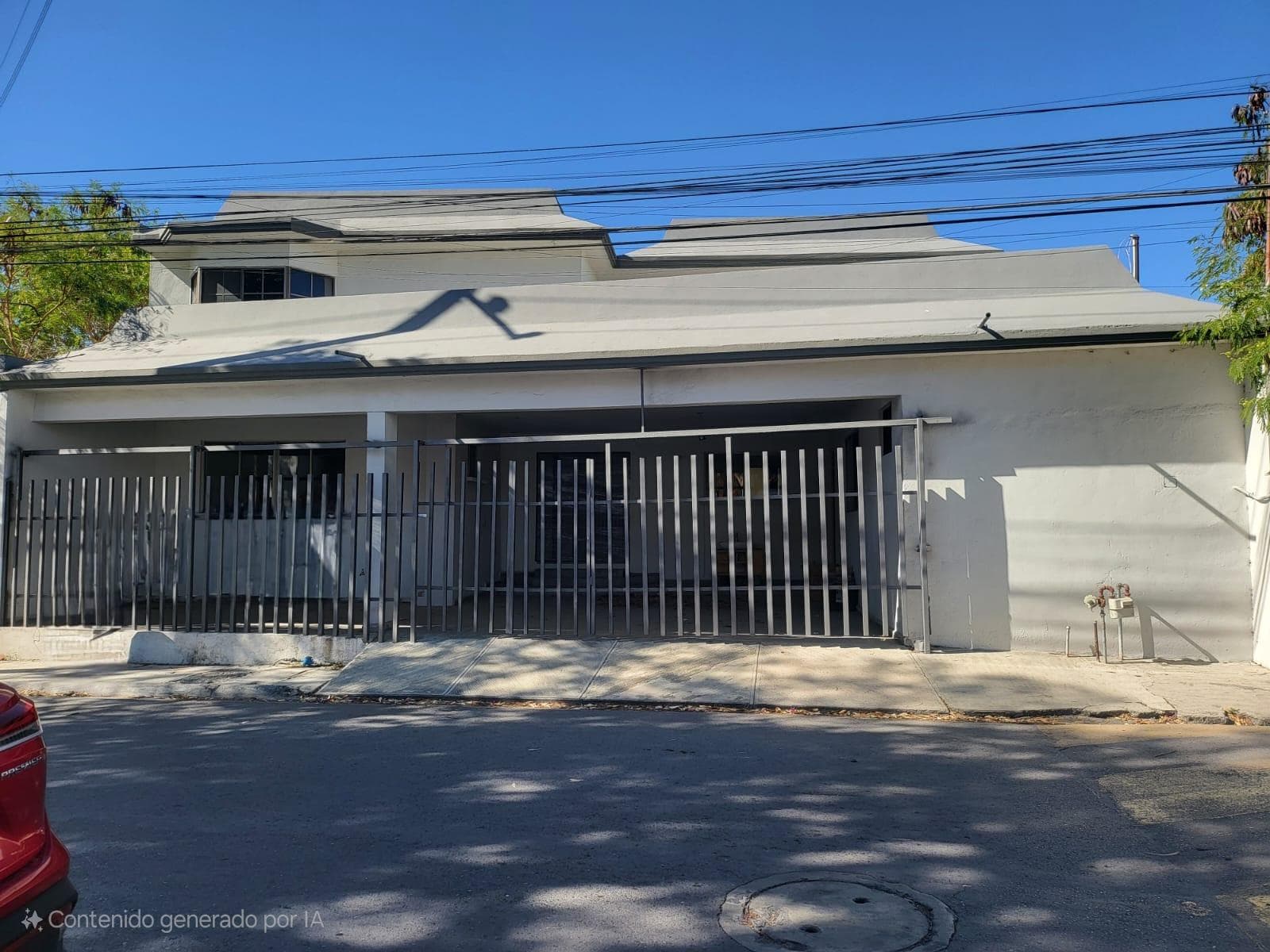 HOUSE FOR SALE IN "CONTRY" IN MONTERREY, N.L. (Completely Remodeled)