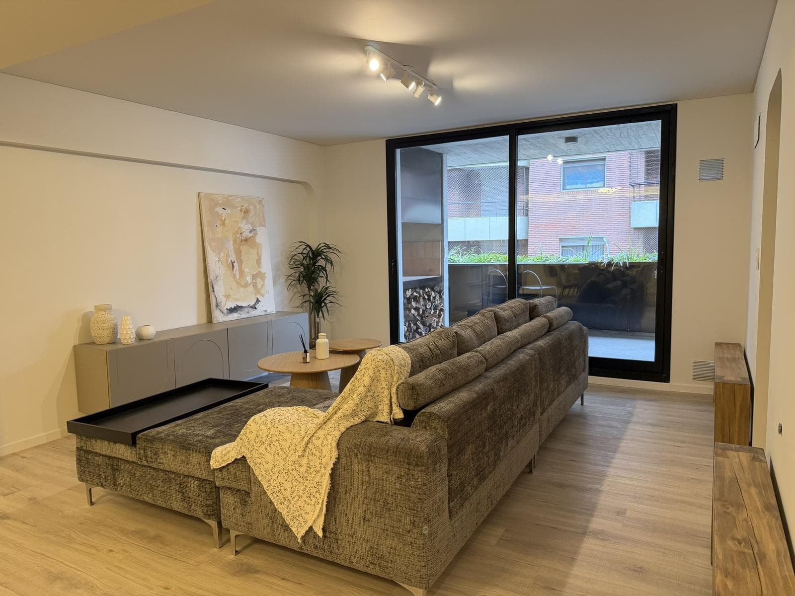 FOR SALE: 3-Bedroom Apartment in Downtown