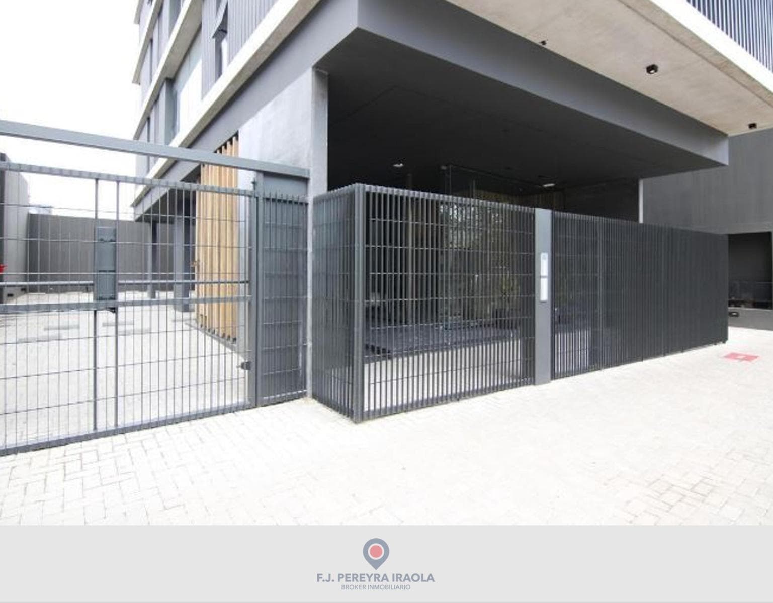 Permanent Parking Space for Sale in Olivos, Vicente López, Northern Area