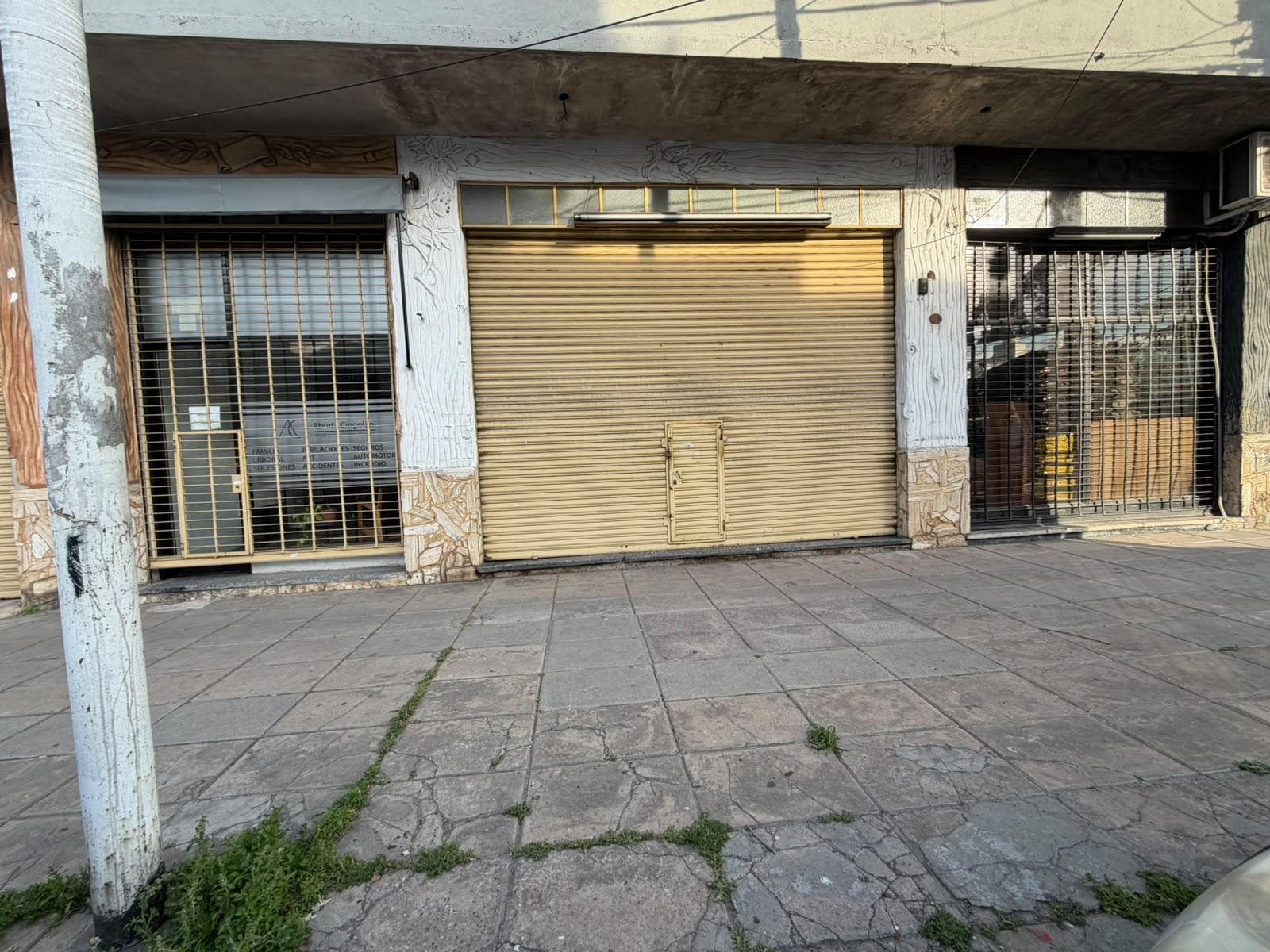 Business in Caseros
