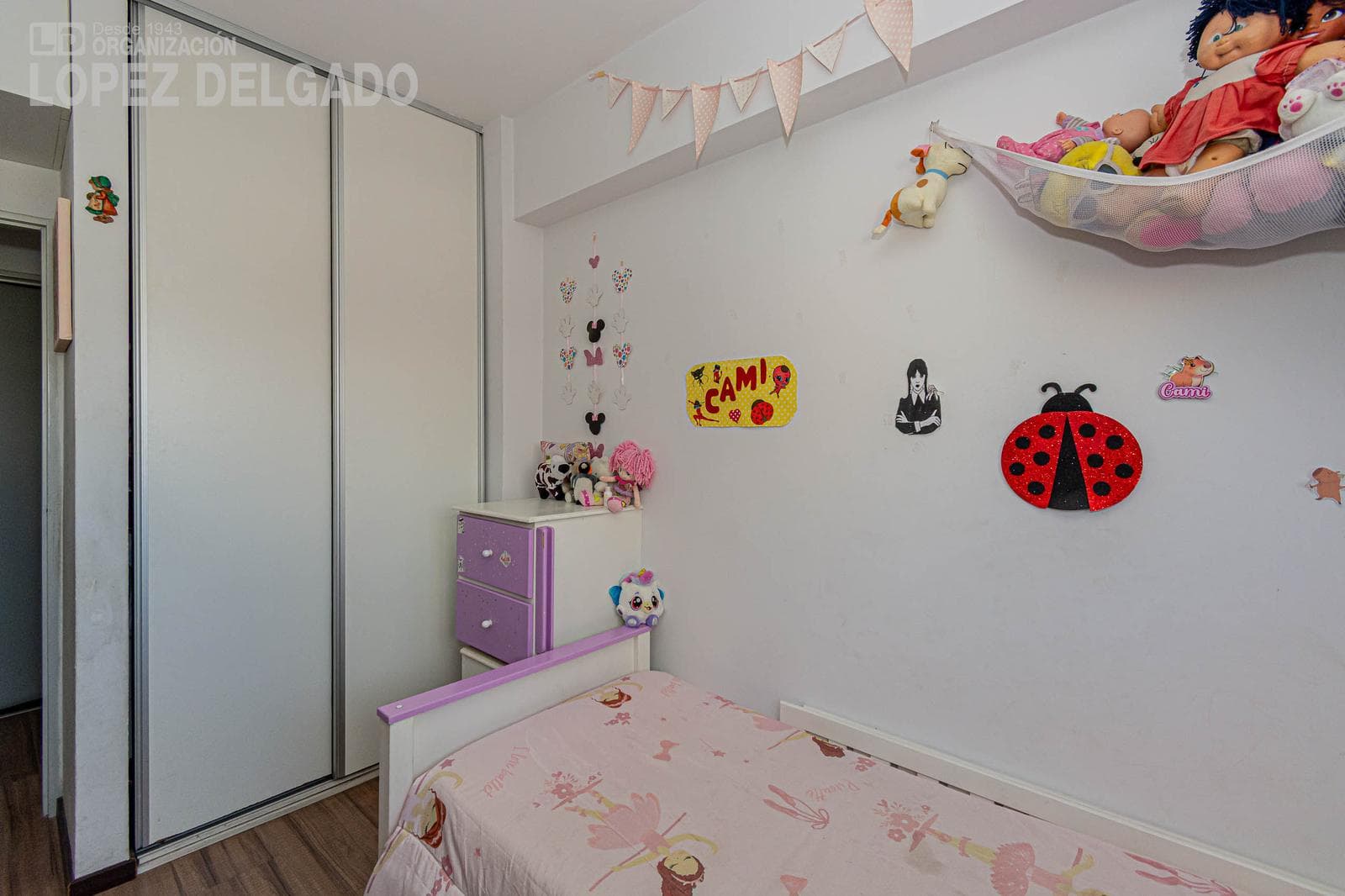 3-room apartment for sale with garage. Villa del Parque