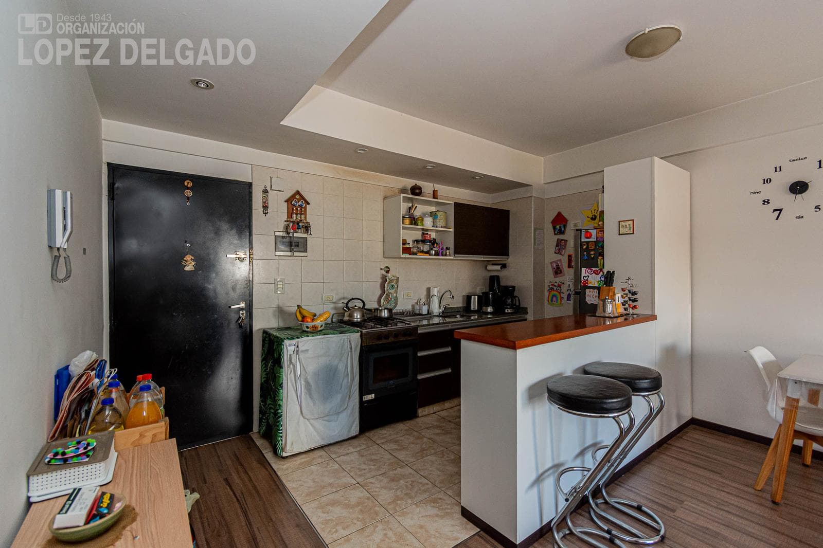 3-room apartment for sale with garage. Villa del Parque