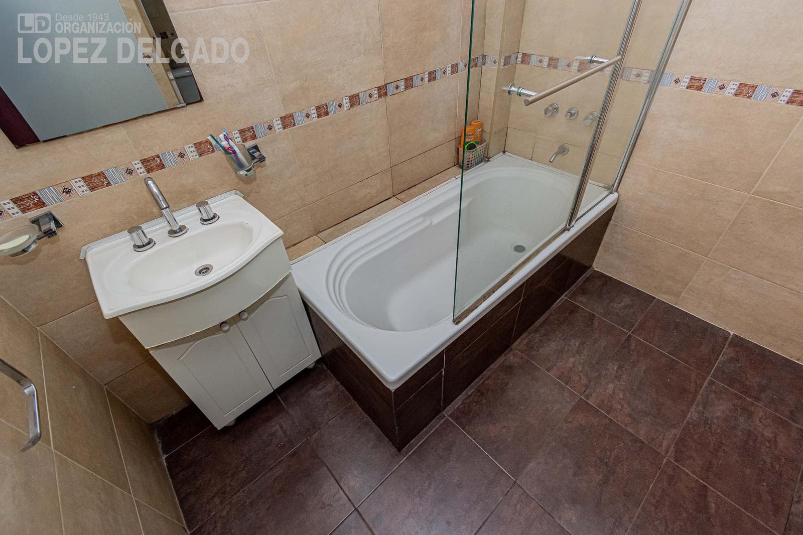 3-room apartment for sale with garage. Villa del Parque