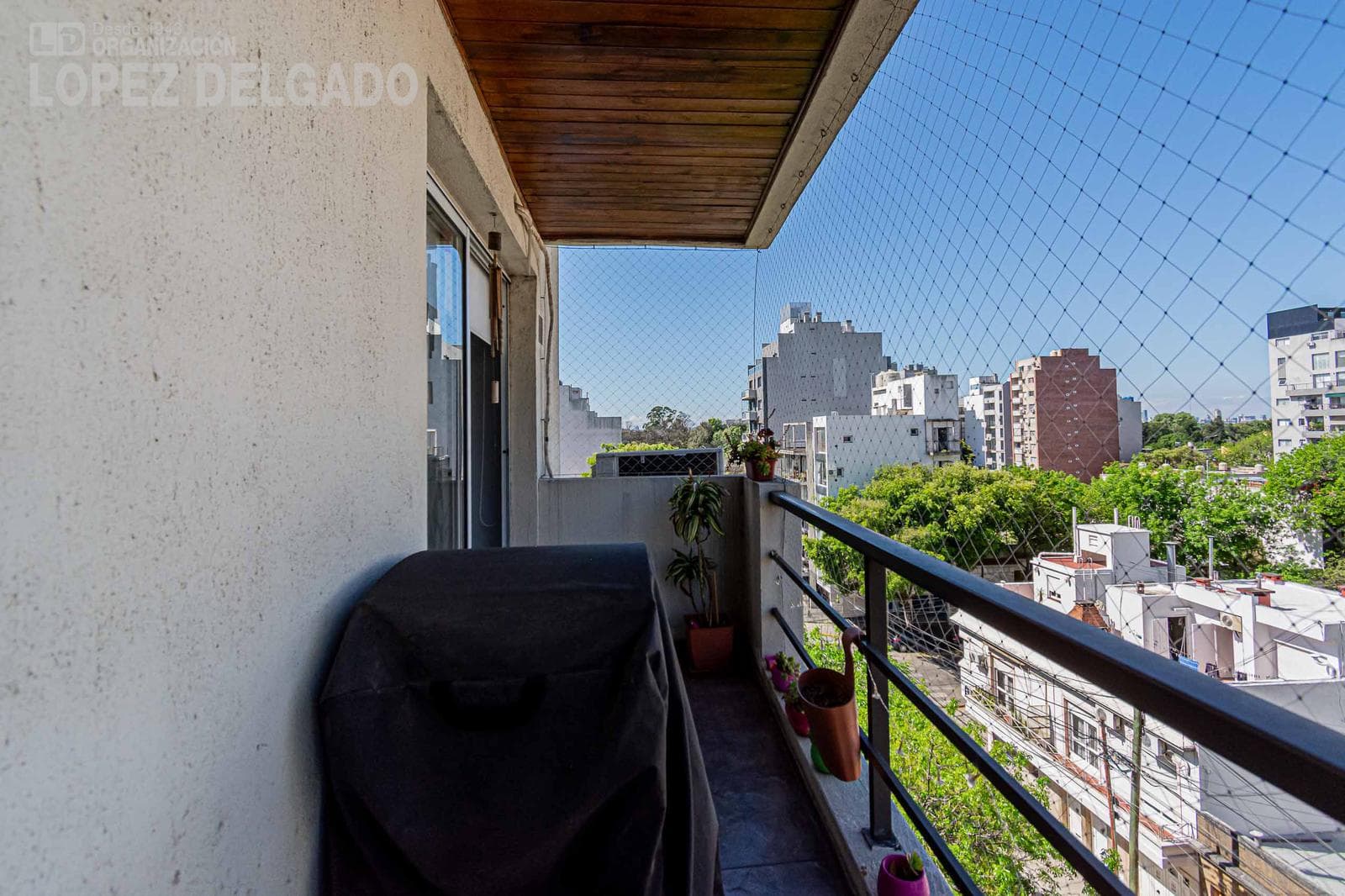 3-room apartment for sale with garage. Villa del Parque