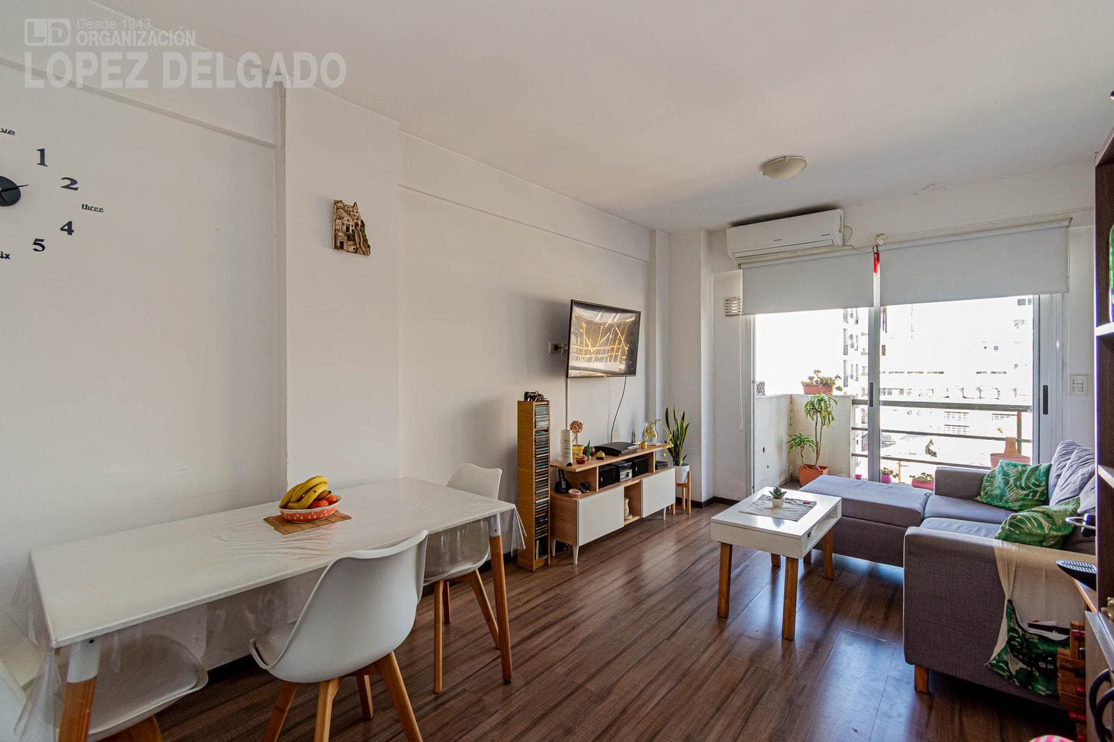 3-room apartment for sale with garage. Villa del Parque